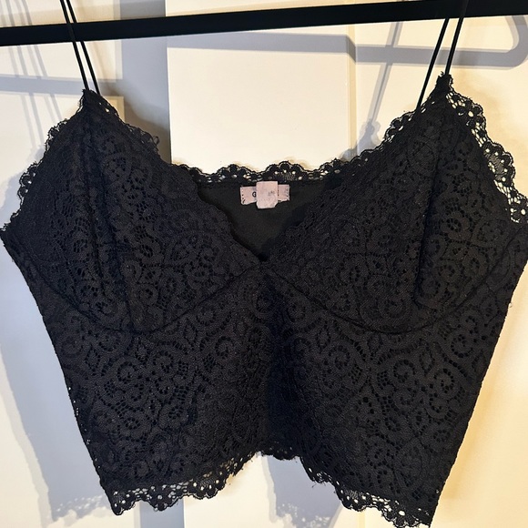 Garage Black Lace Cropped Tank - Picture 2 of 3